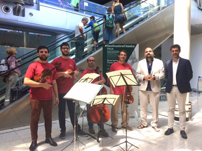 Aeroporto Fontanarossa, dal 2 all’11 agosto #DestinazioneClassica: quattro mini-concerti dentro il terminal  Commenti