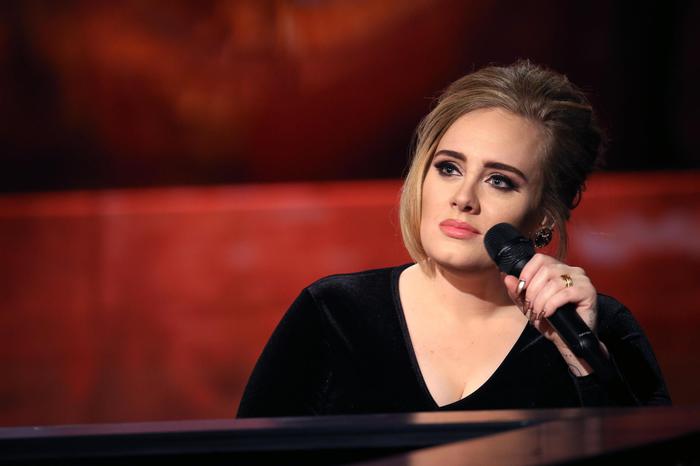 La cantante inglese Adele ospite alla trasmissione "Che tempo che fa" condotta su Rai3 da Fabio Fazio, 4 dicembre 2015.
ANSA / MATTEO BAZZI