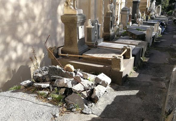 Cimitero di Catania, Tomarchio: “Struttura abbandonata al suo destino”