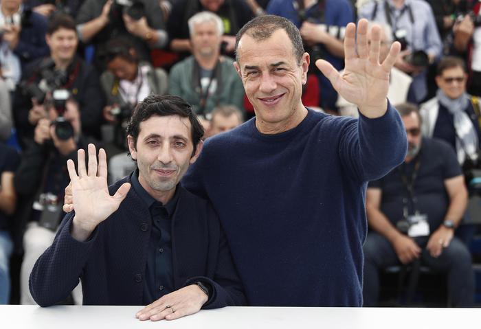 Italian director Matteo Garrone and actor Marcello Fonte (L) pose during the photocall for 'Dogman' at the 71st annual Cannes Film Festival, in Cannes, France, 17 May 2018. 
ANSA/IAN LANGSDON