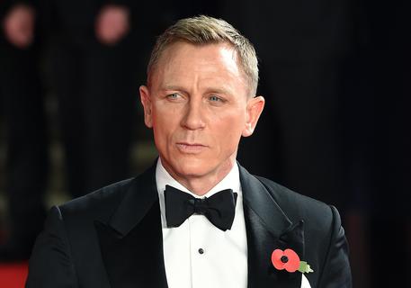 Cade sul set di ‘Bond25’, operato Daniel Craig