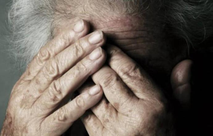 Messina, anziana 90enne rapinata e violentata in casa da due ragazzi che la riducono in fin di vita