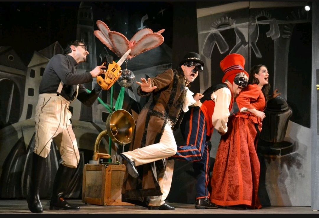 Da Venezia la storia del dottor Jekyll e mister Hide rivisitata in Commedia dell’arte con la Compagnia TeatroImmagine per la VI edizione del “Gran Premio Nazionale Teatro Amatoriale”